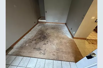 721 W 9th Avenue, Oshkosh, WI 54902 - Photo 5