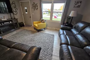 807 E Linden Ave, Manitowoc, WI 54220 - Photo 15