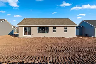 1715 Sovereign Way, Neenah, WI 54956 - Photo 25