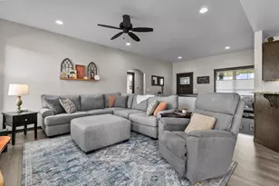 2712 W Fallen Oak Dr, Appleton, WI 54913 - Photo 3