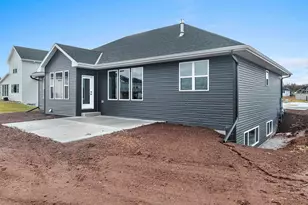 1541 Red Hawk Lndg Trl, De Pere, WI 54115 - Photo 47