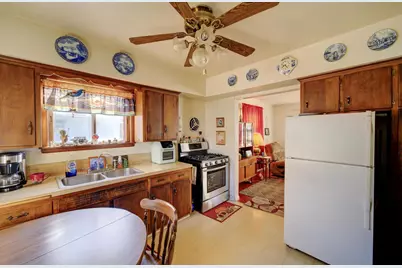 1312 Jefferson Street, New London, WI 54961 - Photo 5