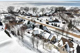 N8418 N Shore Rd, Menasha, WI 54952 - Photo 3