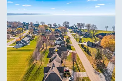 N8418 North Shore Road, Menasha, WI 54952 - Photo 7