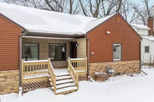 2453 E Shore Dr, Green Bay, WI 54302 - Photo 9