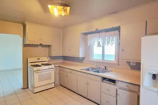 2453 E Shore Dr, Green Bay, WI 54302 - Photo 31