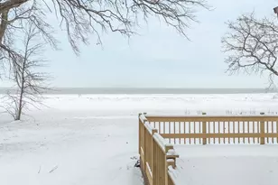 2453 E Shore Dr, Green Bay, WI 54302 - Photo 13