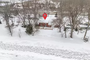 2453 E Shore Dr, Green Bay, WI 54302 - Photo 27