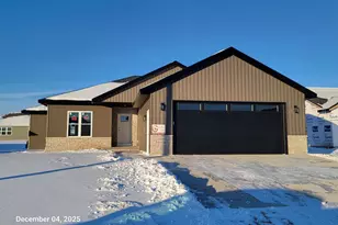 2030 White Dove Ln, Kaukauna, WI 54130 - Photo 11