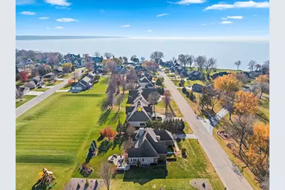 N8426 North Shore Road, Menasha, WI 54952 - Photo 5