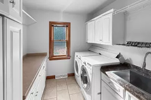 3643 Hickory Ridge Rd, Oshkosh, WI 54904 - Photo 13