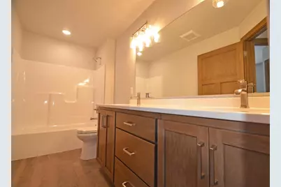 470 S Huron Road, Green Bay, WI 54311 - Photo 11