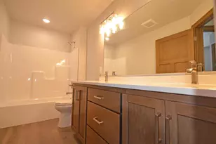 470 S Huron Rd, Green Bay, WI 54311 - Photo 11