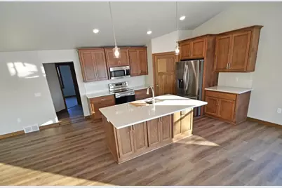 470 S Huron Road, Green Bay, WI 54311 - Photo 5