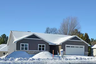 470 Huron Rd, Green Bay, WI 54311 - Photo 1