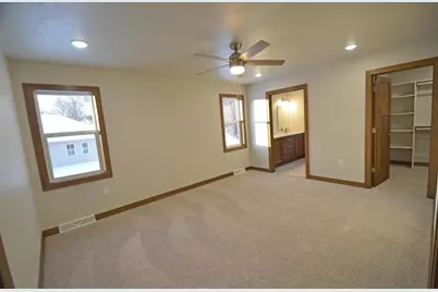 470 S Huron Road, Green Bay, WI 54311 - Photo 13