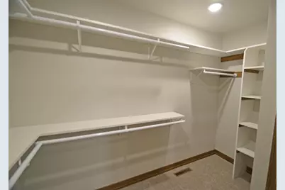 470 S Huron Road, Green Bay, WI 54311 - Photo 17