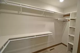 470 S Huron Rd, Green Bay, WI 54311 - Photo 17