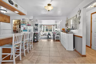 2112 S Oneida Street, Green Bay, WI 54304 - Photo 9