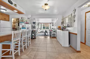 2112 S Oneida St, Green Bay, WI 54304 - Photo 9