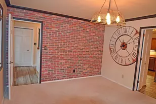 421 Polaris Ct, Green Bay, WI 54302 - Photo 9