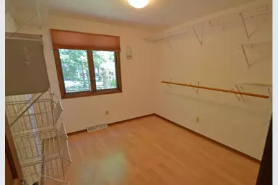 421 Polaris Court, Green Bay, WI 54302 - Photo 23