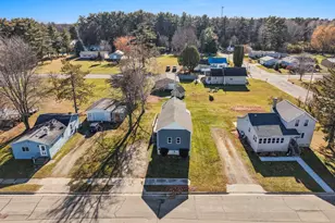 608 5th St, Oconto, WI 54153 - Photo 5