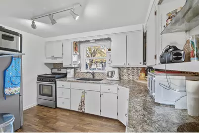 1243 Grant Street, Green Bay, WI 54303 - Photo 9