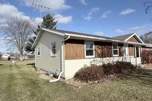 1517 Navarino St, Algoma, WI 54201 - Photo 3