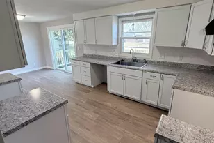 1517 Navarino St, Algoma, WI 54201 - Photo 9