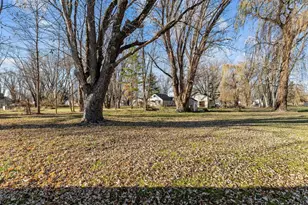 326 West St, New London, WI 54961 - Photo 29