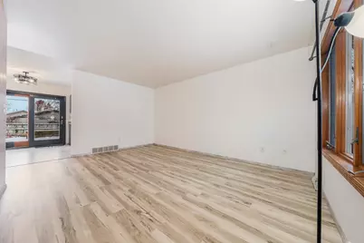 1431 Powers Street, Oshkosh, WI 54901 - Photo 7