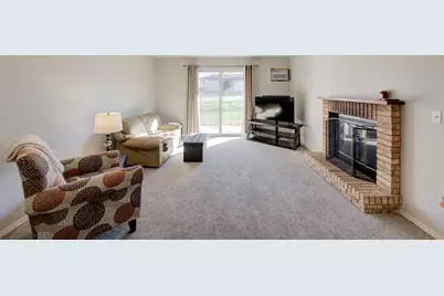 1757 Maricopa Drive #A, Oshkosh, WI 54904 - Photo 3