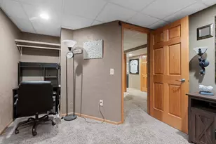 1410 Alcan Dr, Menasha, WI 54952 - Photo 35