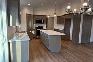 3861 Woodside Dr, Pulaski, WI 54162 - Photo 5