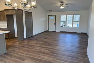 3861 Woodside Dr, Pulaski, WI 54162 - Photo 7