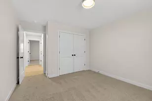 W5845 Roundstone Pl, Menasha, WI 54952 - Photo 23