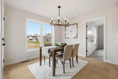 W5845 Roundstone Place, Menasha, WI 54952 - Photo 11