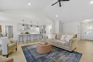 W5845 Roundstone Pl, Menasha, WI 54952 - Photo 7