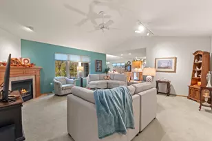 100 Schubert Ln, Fond du Lac, WI 54935 - Photo 5