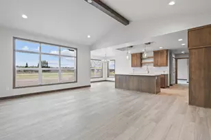 2998 Creekwood Dr, Green Bay, WI 54311 - Photo 13