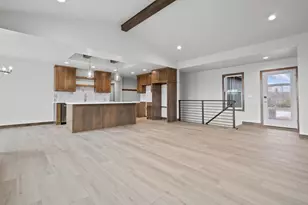 2998 Creekwood Dr, Green Bay, WI 54311 - Photo 15