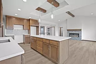 2998 Creekwood Dr, Green Bay, WI 54311 - Photo 19