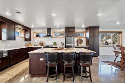 421 S St Augustine Street, Pulaski, WI 54162 - Photo 9