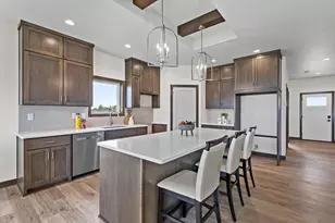 733 Tambour Ct, De Pere, WI 54115 - Photo 17