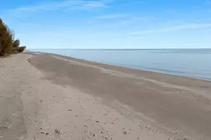 N1356 Lakeshore Rd, Kewaunee, WI 54216 - Photo 7