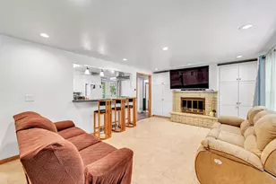 1014 Laverne Dr, Green Bay, WI 54311 - Photo 11