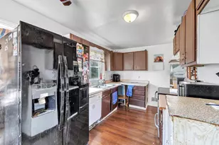 1209 Weise St, Green Bay, WI 54302 - Photo 7