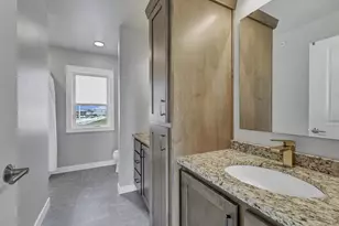 400 Donald Driver Way, Green Bay, WI 54303 - Photo 7