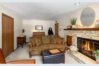 1160 Brittany Court #93, Neenah, WI 54956 - Photo 3